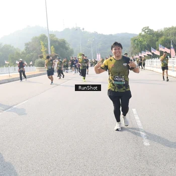 Runner Photo 6913752