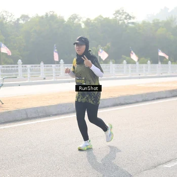 Runner Photo 6913768