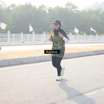 Runner Photo 6913769