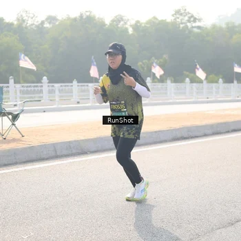 Runner Photo 6913775