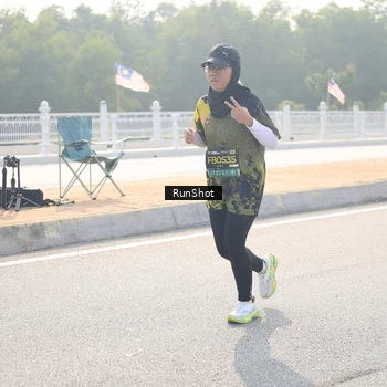 Runner Photo 6913784