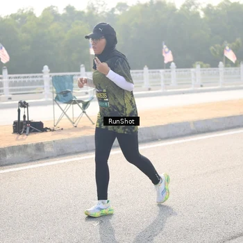 Runner Photo 6913792