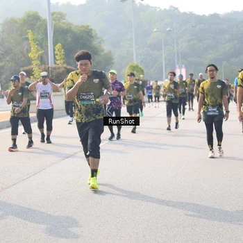 Runner Photo 6913821