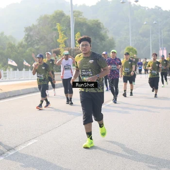 Runner Photo 6913832