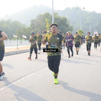 Runner Photo 6913838