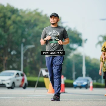 Runner Photo 6913839