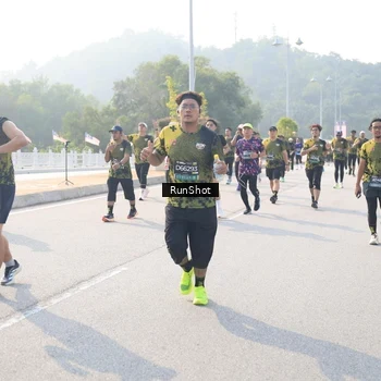 Runner Photo 6913841