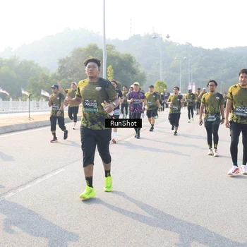 Runner Photo 6913850