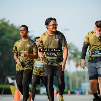 Runner Photo 6913852