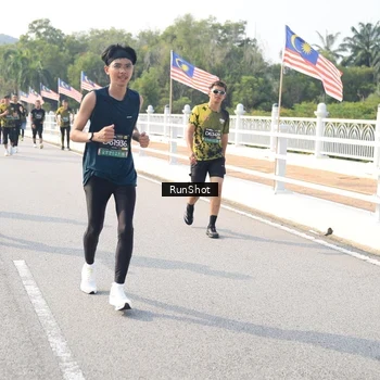 Runner Photo 6913856
