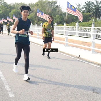Runner Photo 6913861