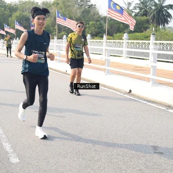 Runner Photo 6913862
