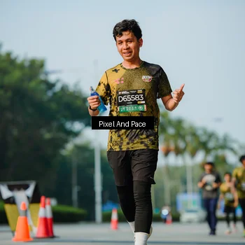 Runner Photo 6913885
