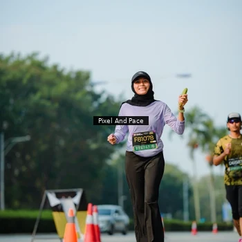 Runner Photo 6913898