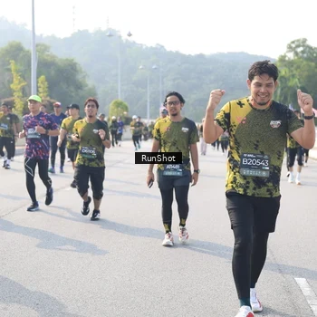 Runner Photo 6913903