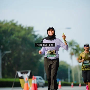 Runner Photo 6913904