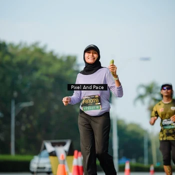Runner Photo 6913906