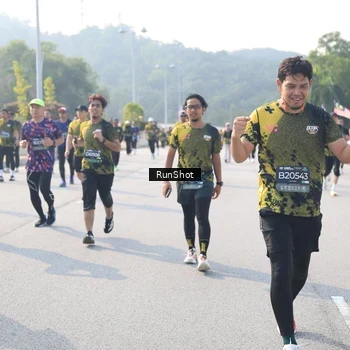 Runner Photo 6913907