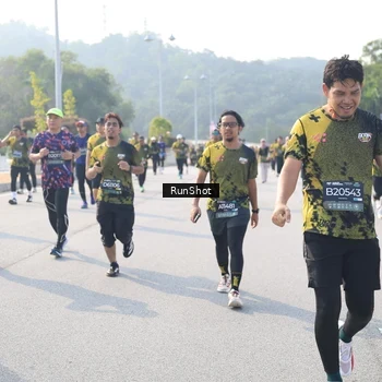 Runner Photo 6913910