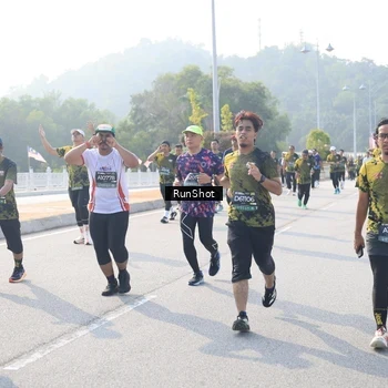 Runner Photo 6913929