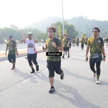 Runner Photo 6913951