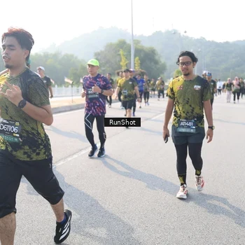 Runner Photo 6913976
