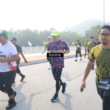 Runner Photo 6913998