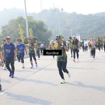 Runner Photo 6914013