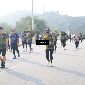 Runner Photo 6914021