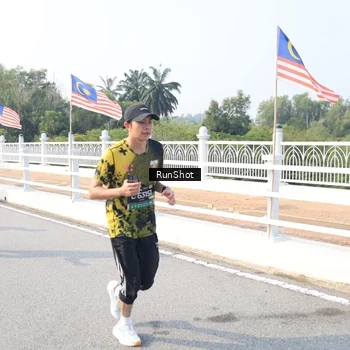 Runner Photo 6914041