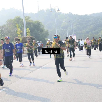 Runner Photo 6914044