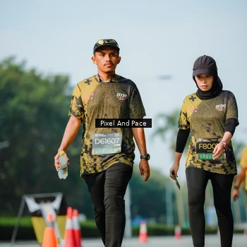 Runner Photo 6914075