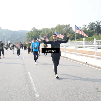 Runner Photo 6914077