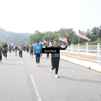 Runner Photo 6914101