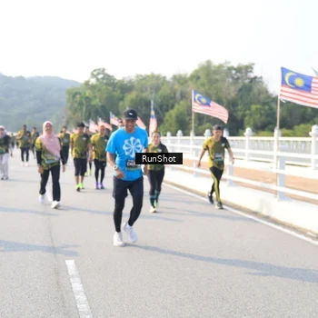 Runner Photo 6914124