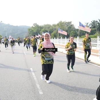 Runner Photo 6914208