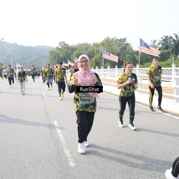 Runner Photo 6914211