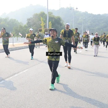 Runner Photo 6914213