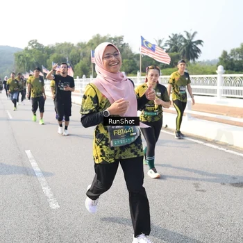 Runner Photo 6914226