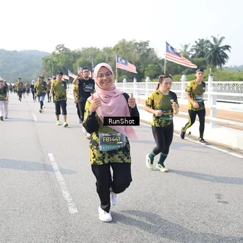 Runner Photo 6914228