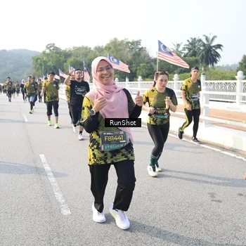 Runner Photo 6914249