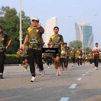 Runner Photo 6914346