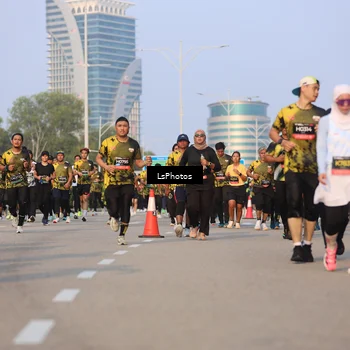Runner Photo 6914472