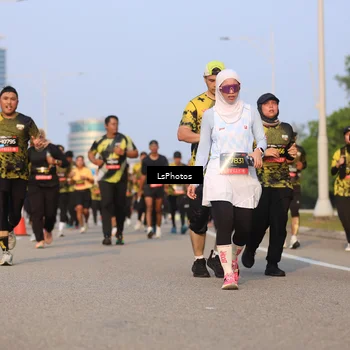 Runner Photo 6914496