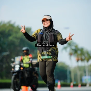 Runner Photo 6914613