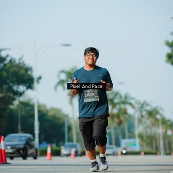 Runner Photo 6914878