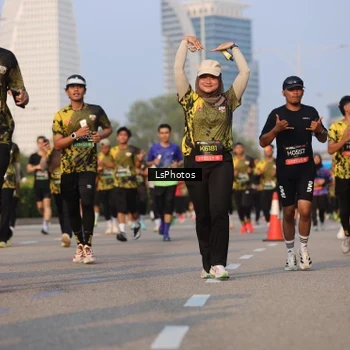 Runner Photo 6914942