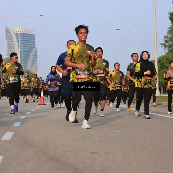 Runner Photo 6915011