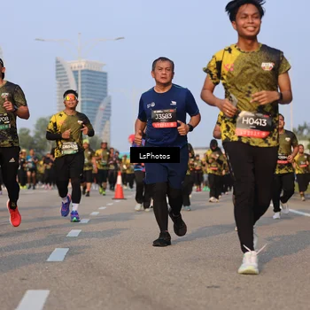 Runner Photo 6915022