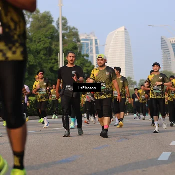 Runner Photo 6915111